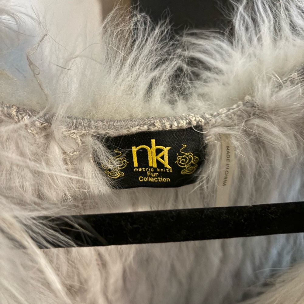 Metric Knits fur vest - Picture 3 of 4